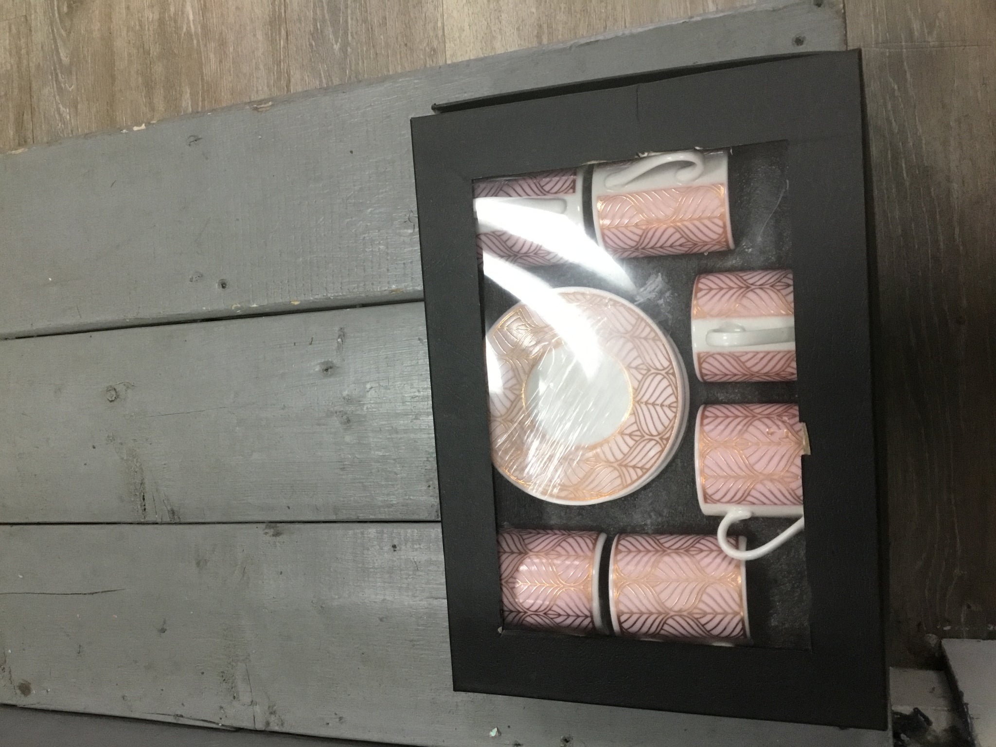 Red and gold tea set