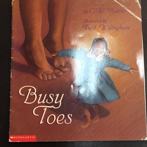 Busy toes