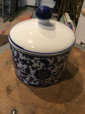 China Like Pottery Jar