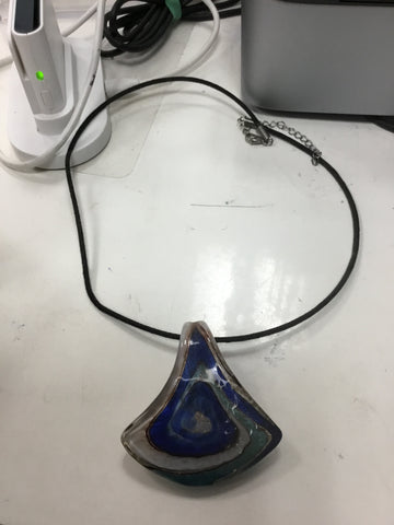 Sparkly blue and white pendant necklace