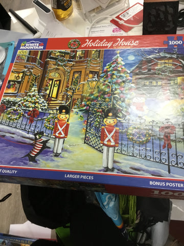 Holiday House Puzzle