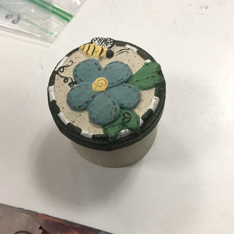 Flower bee container