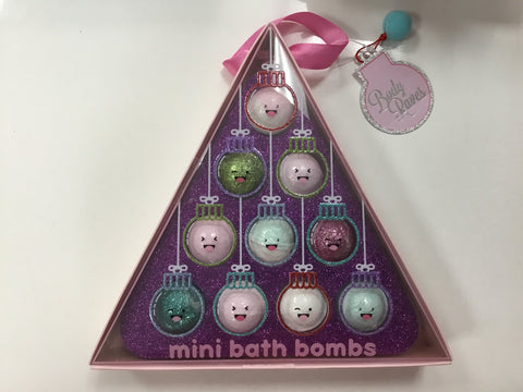 Mini body bath bombs