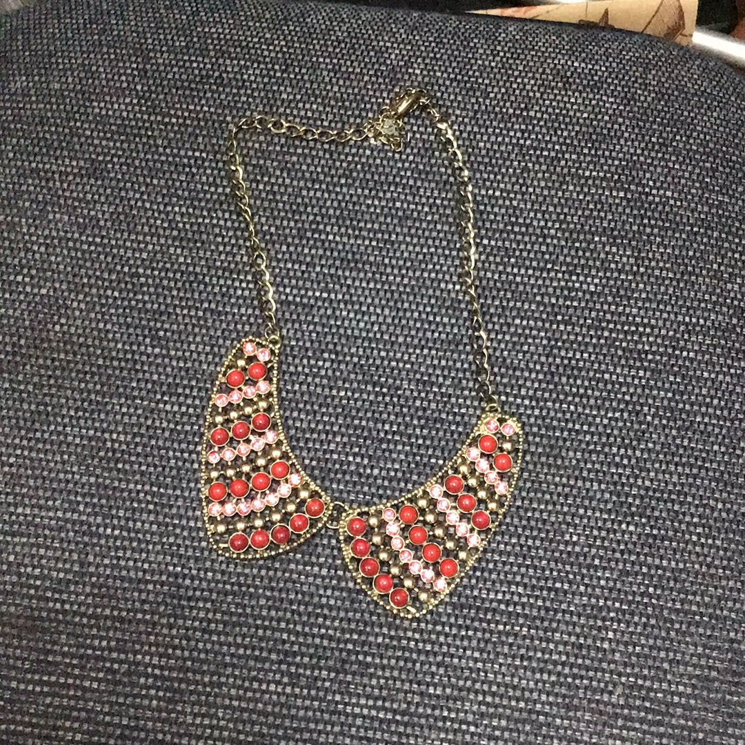 Rhinestone and wire neckace