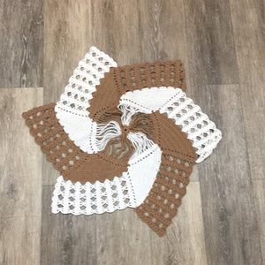 Brown and white place mat set