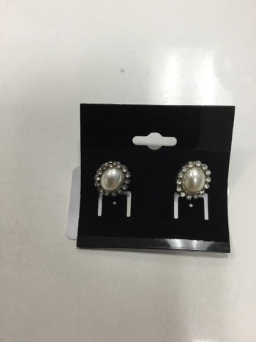 Pearl like earrings