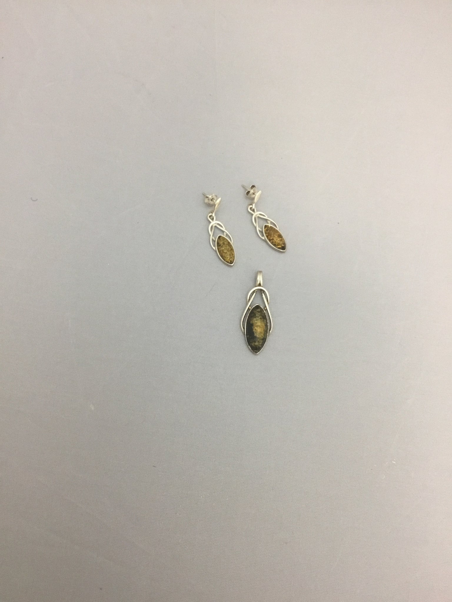 Speckled pendant & Earring