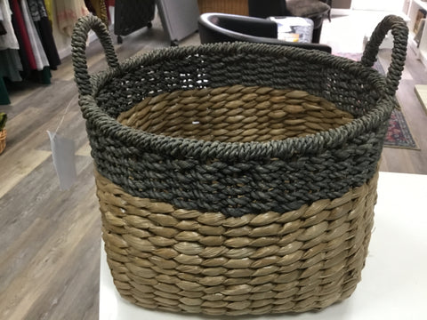Straw basket