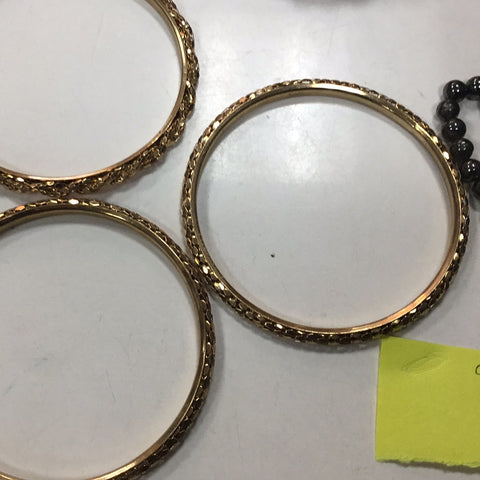 Gold colored bracelett  small