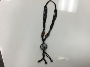 Black & wood beads necklace