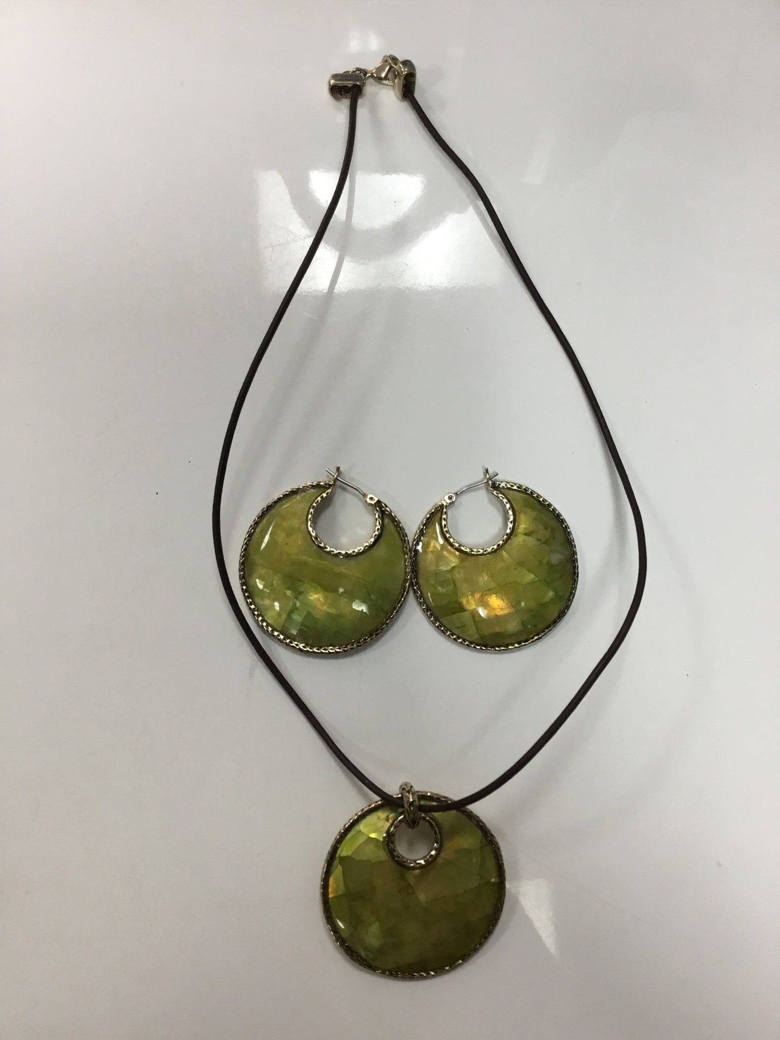 Green circle earrings