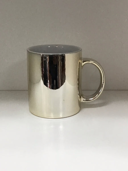 Metallic set of mugs