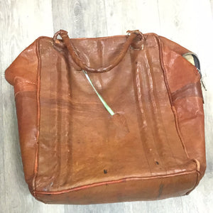 Vintage used leather bag