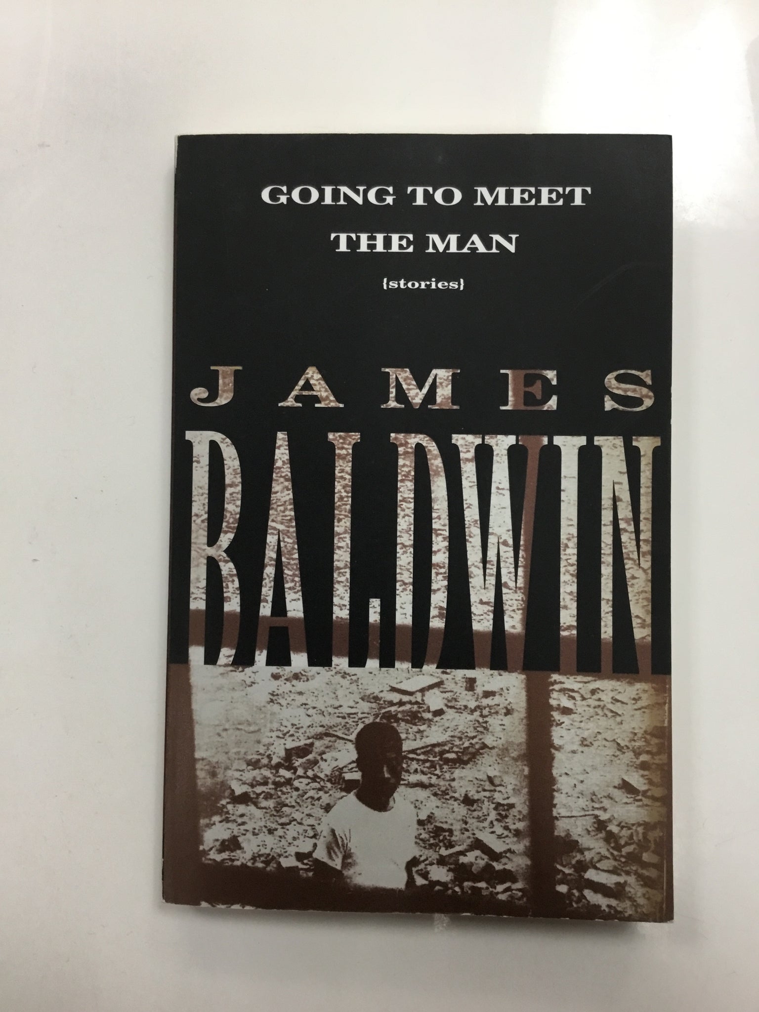 Going to meet the man (stories)