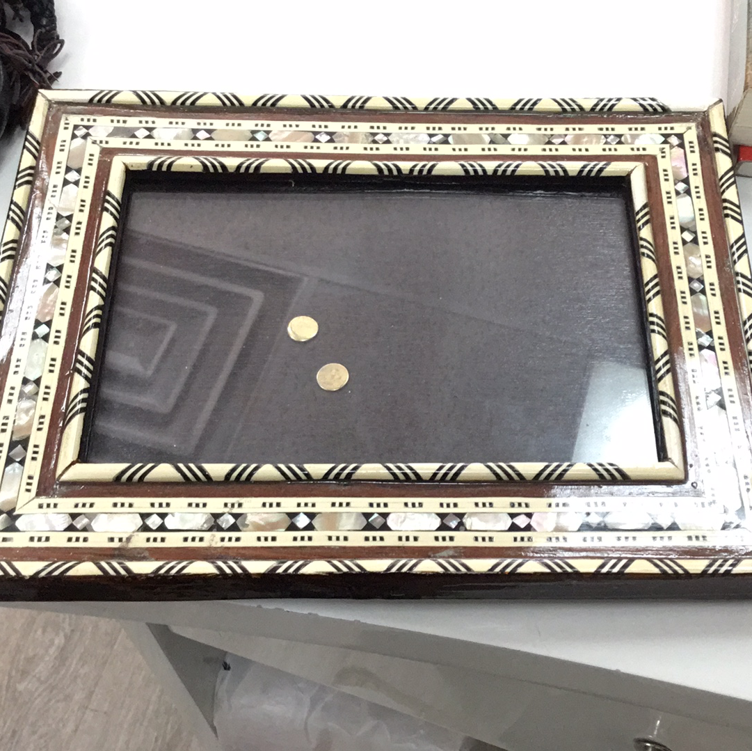 Inlay frame