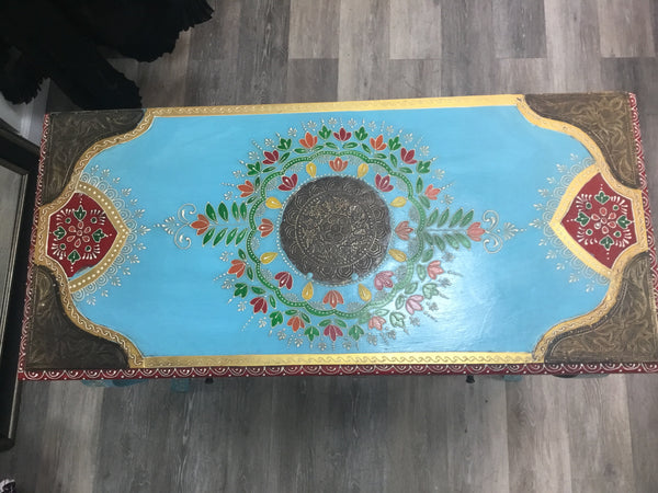 Indian bleu cabinet