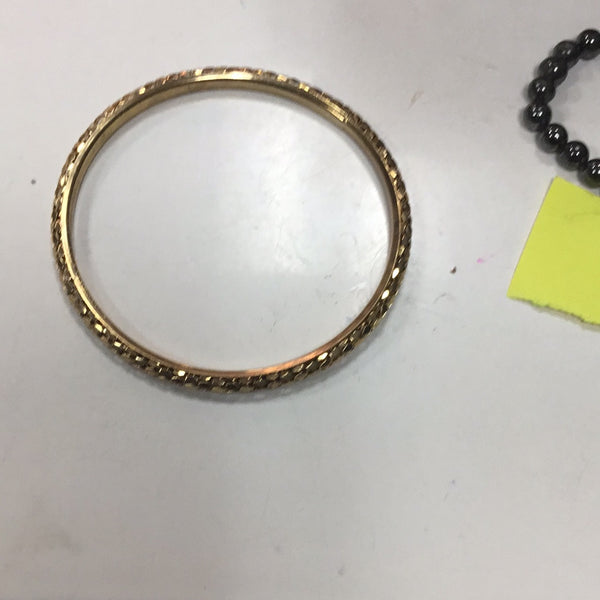 Gold colored bracelett  small